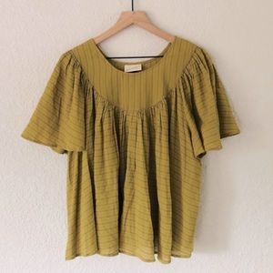 Universal Thread - women’s M - flare sleeve blouse - NWT